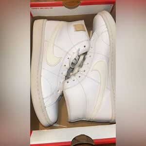 Women’s Nike Court Royal